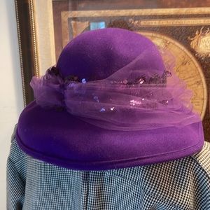 VINTAGE MR JOHN CLASSIC PURPLE HAT LACE & SEQUINS